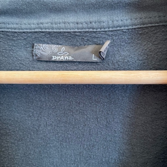 Prana Breathe Sylvia Jacket Gray with Purple Buttons Women's Size Large - Picture 2 of 12